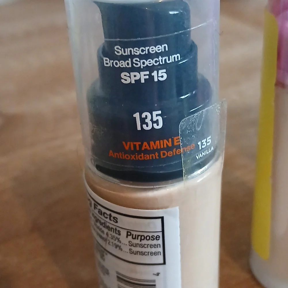 New Foundation Uoma, Covergirl, Revlon, and Concealer Women's Makeup 4pc